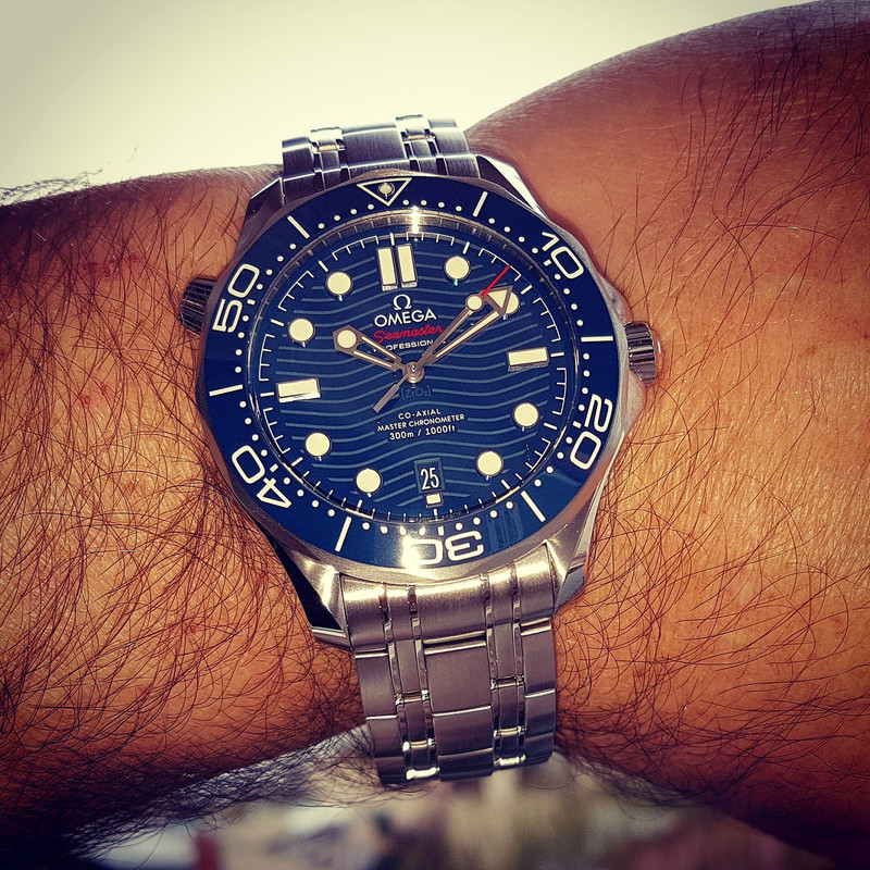 Ω Seamaster Professional Diver 300M Co-Axial Master Chronometer 42mm Cal. 8800 Blue (2)