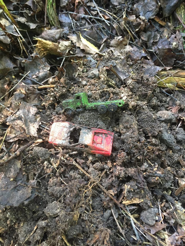 DC389993-1444-47A5-BDCB-03D6157F29EA