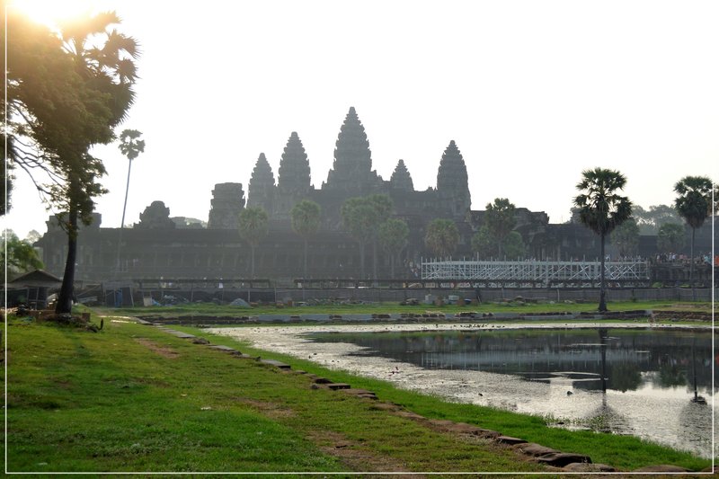 Amanecer en Angkor más circuito largo. - De la bahía de Halong a los templos de Angkor (10)