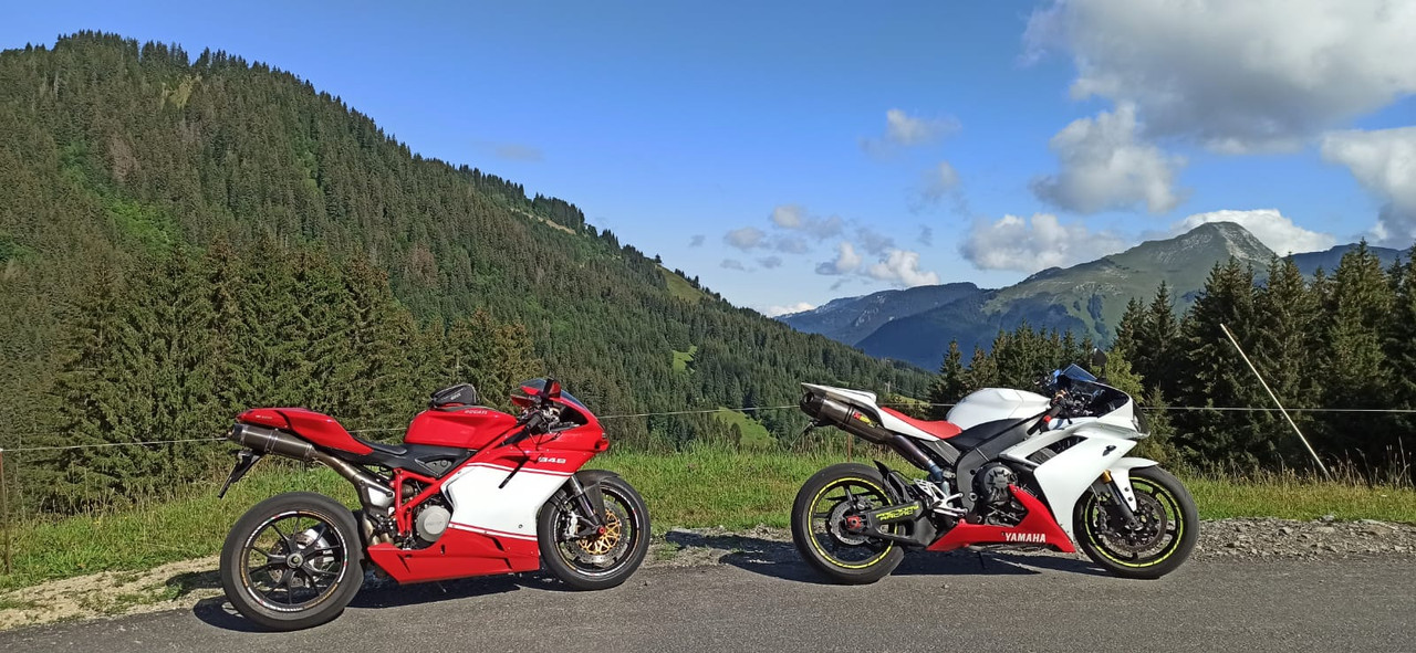 FEC428B7-C68C-43B8-877C-67B3F3DFD3F5