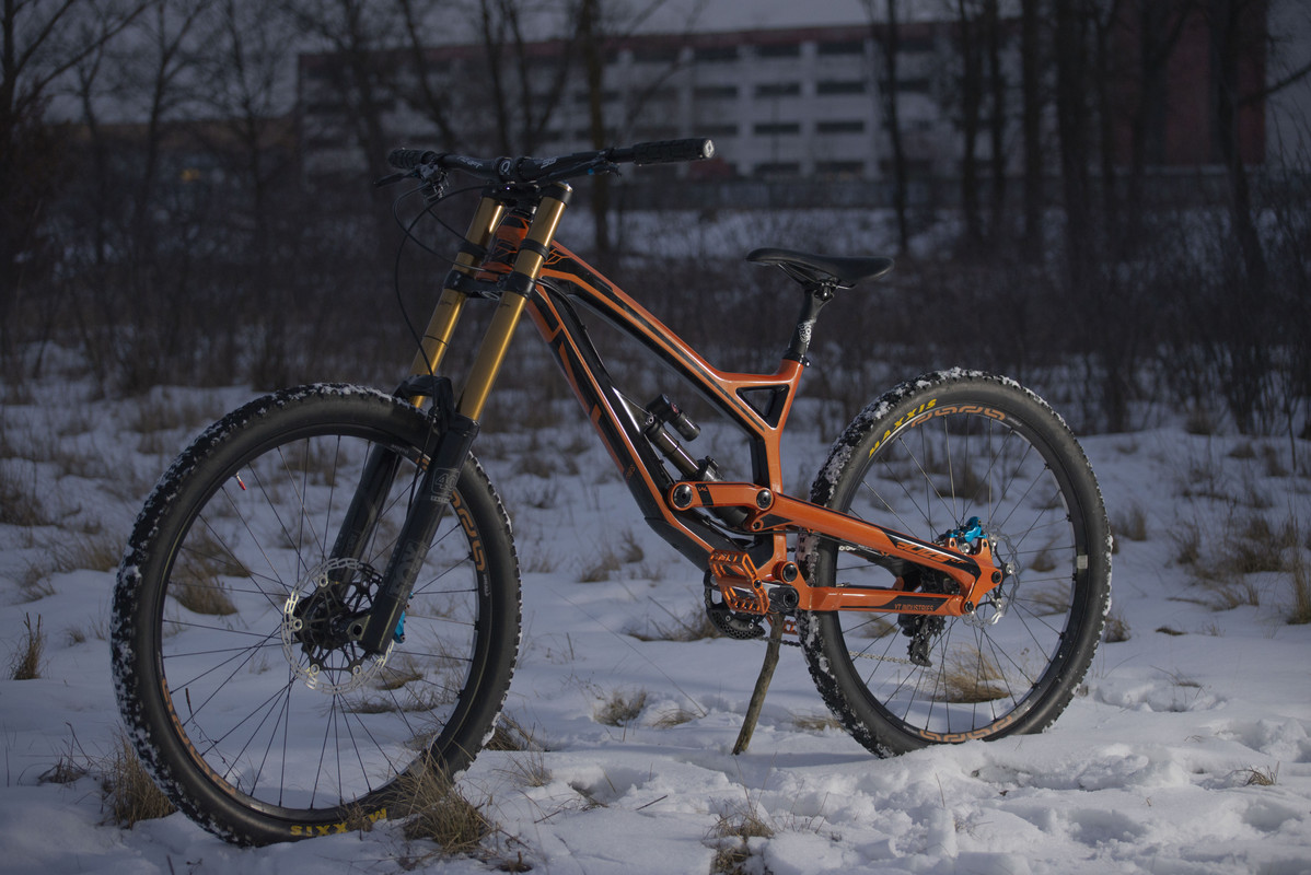 YT TUES CF PRO L size 2017 27.5 carbon X Bikers