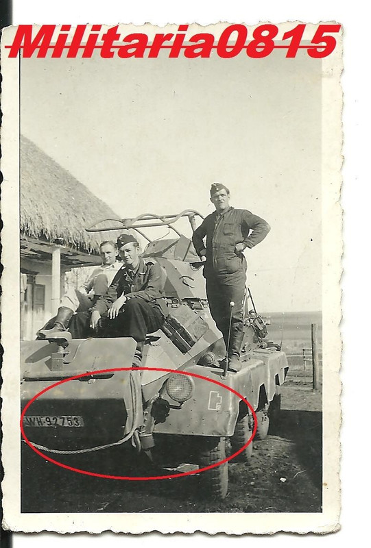 Foto 2 WK Technik 8 Rad Spähpanzer mit Kennung i