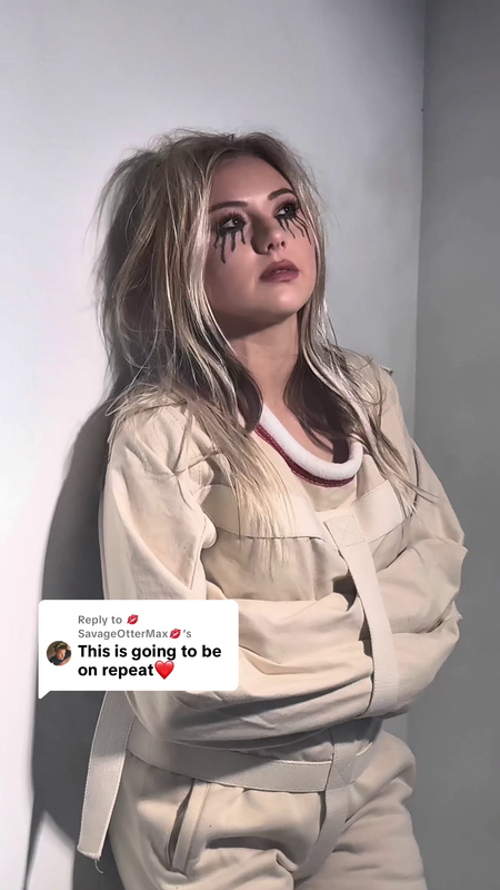 Lauren Presley BTS 9