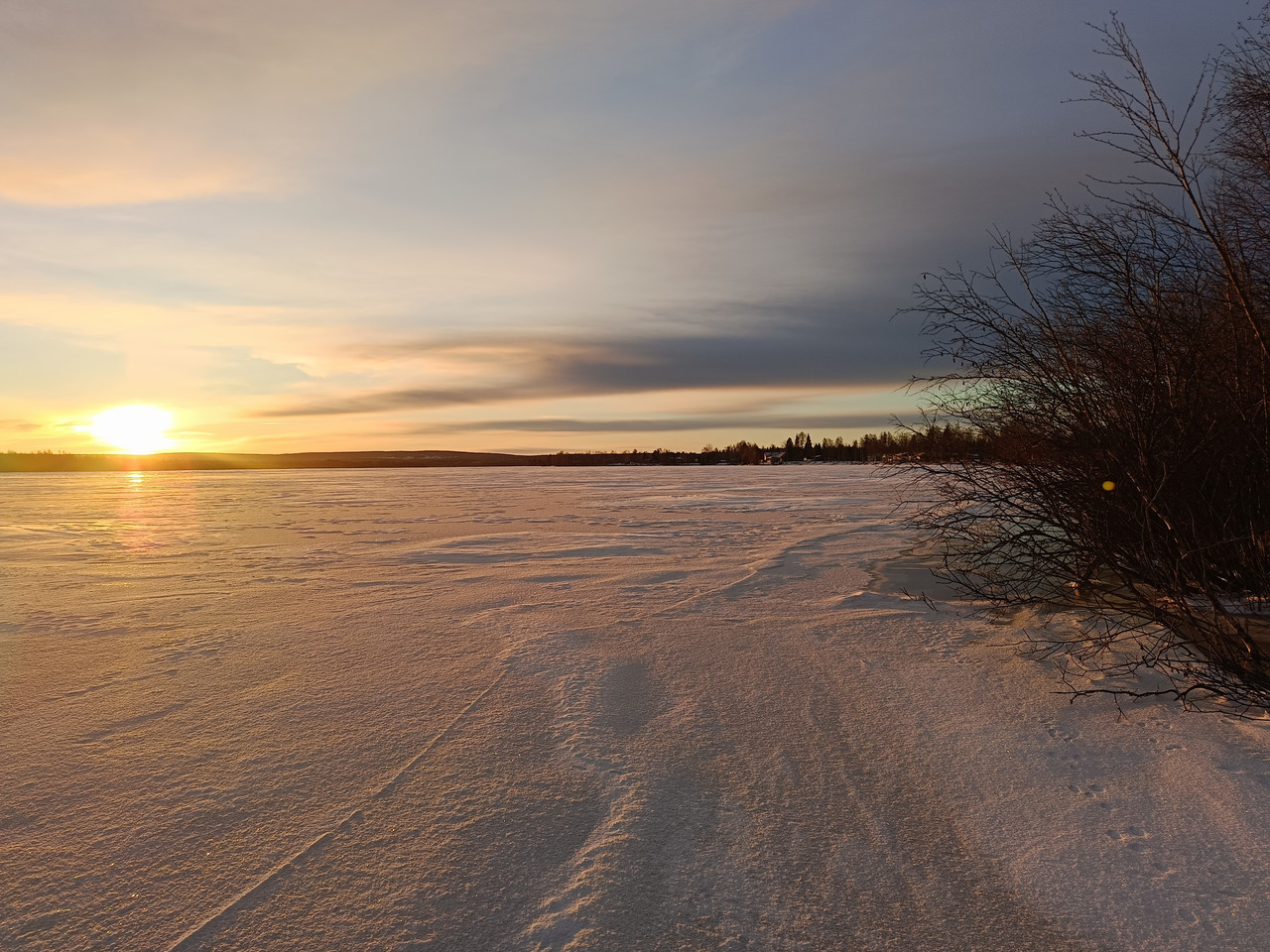Día 5. Amanecer en el lago y atardecer en Ounasvaara – Viaje a Laponia con niñas - Viaje a Laponia con niñas - Finlandia 8 días (9)