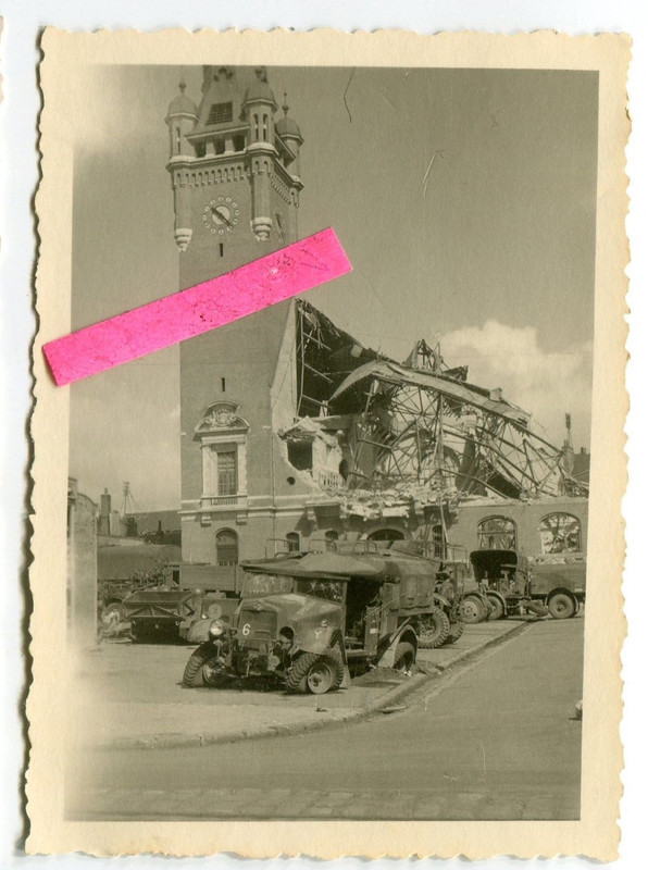 erbeutete Militär-LKW`s aus England in Dünkirche