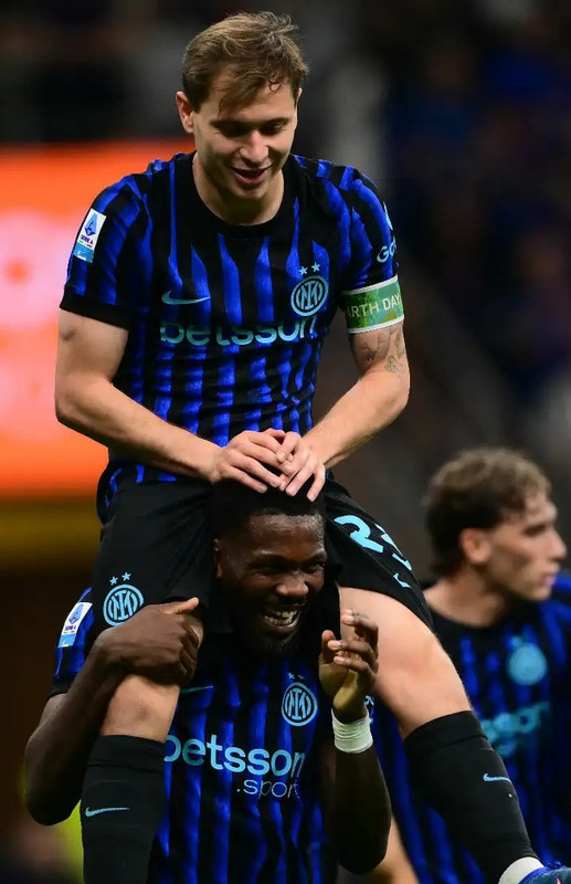 Inter Cagliari Thuram Barella