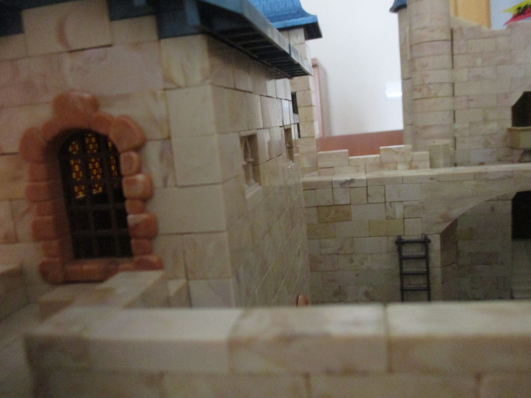 Fortaleza del Crepúsculo - Adarve y Torre de Acceso 01