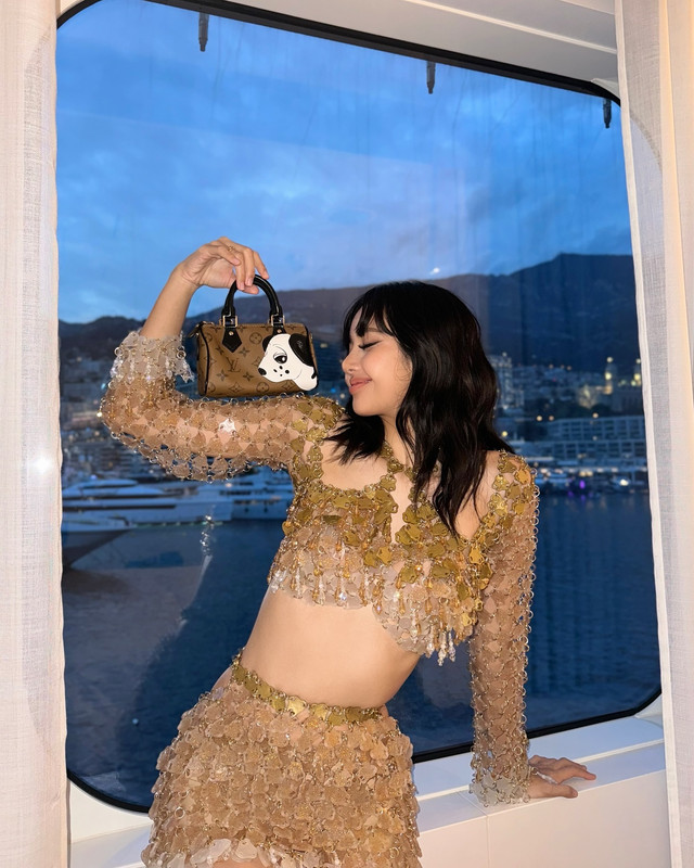 lalalalisa-m-1716734116-3376532955135402263-8012033210