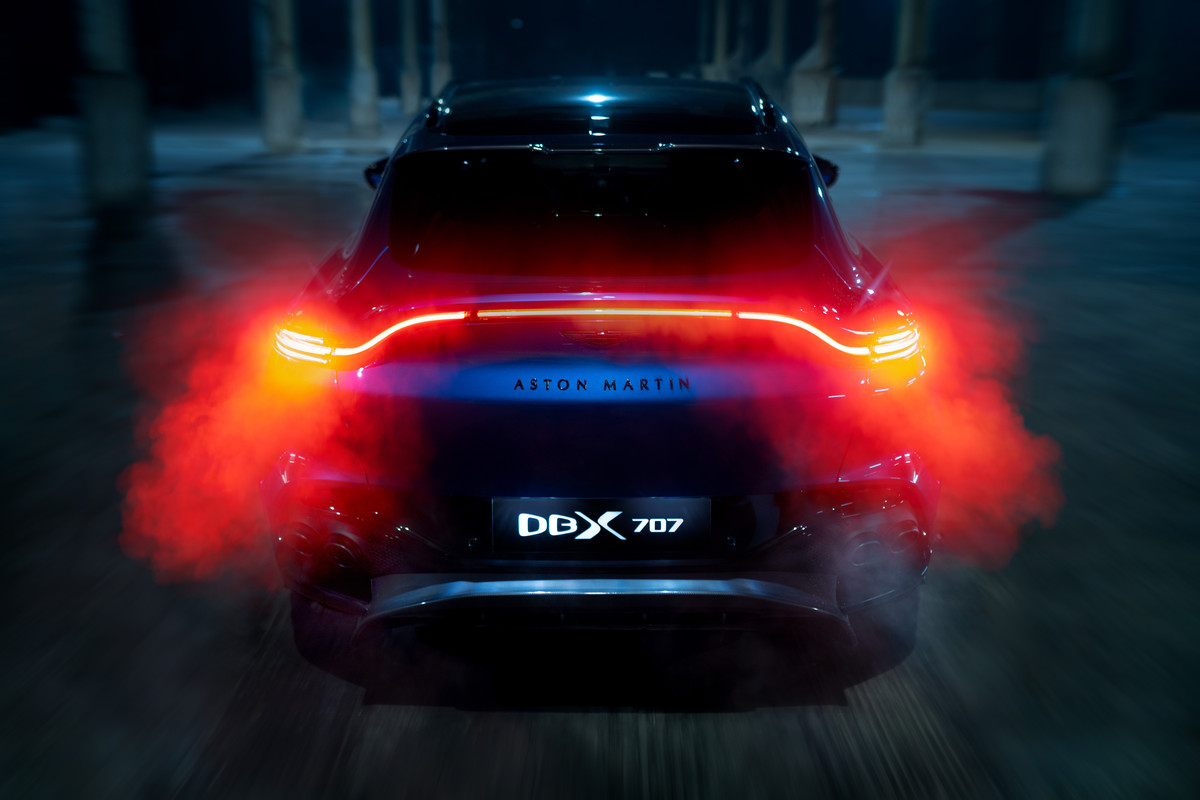 AstonMartinDBX707_19