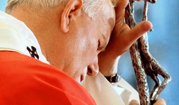 Comastri: Giovanni Paolo II trasformò la sua croce in amore dans Articoli di Giornali e News GP-II
