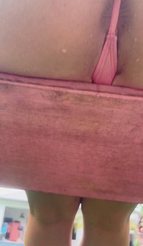 PVZ-swinging-on-a-swing-of-01