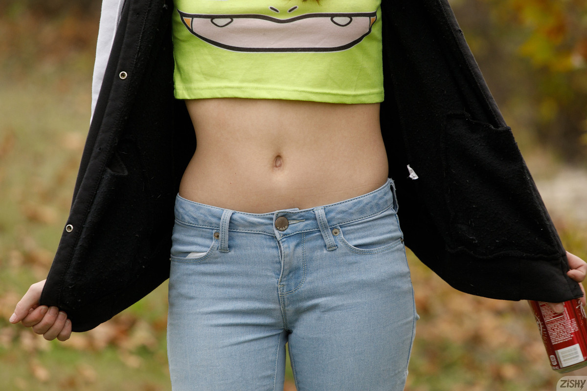 full_003_1229511604242477