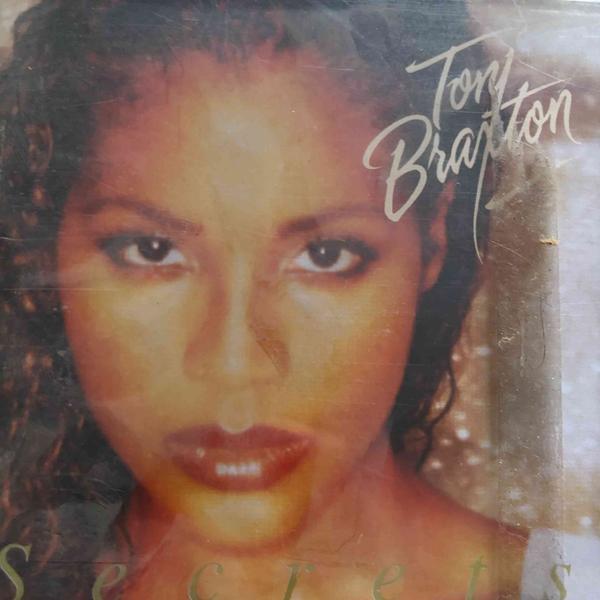 Toni Braxton : Secrets : CD Cond. = VG