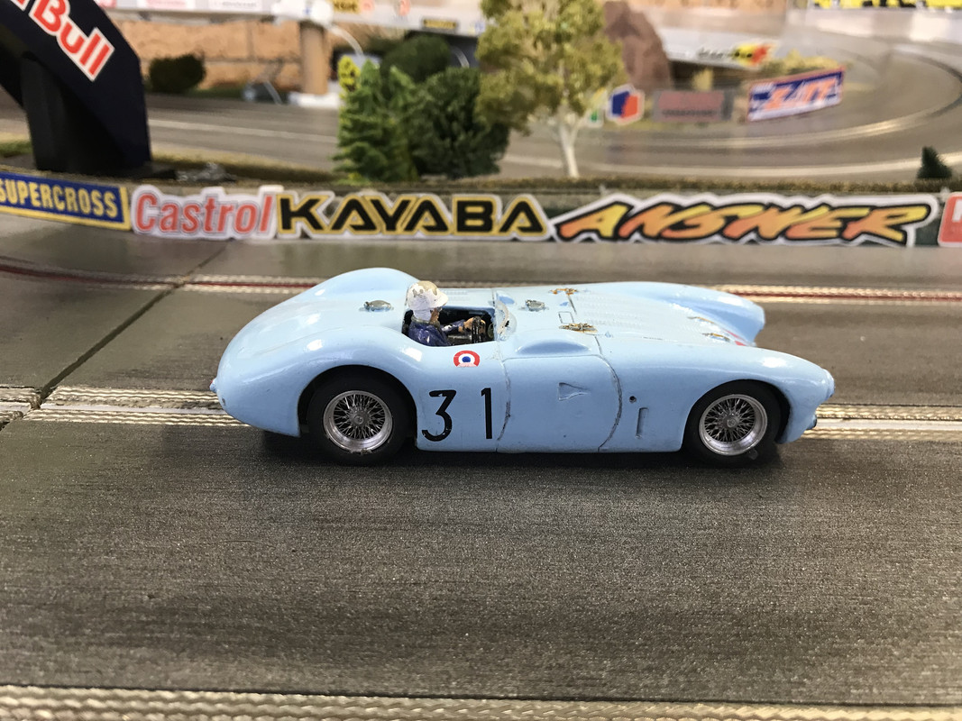 83519829-BF56-4F92-B154-60D0C21AB16B