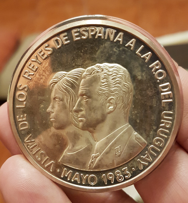 Uruguay •1983• 2000 Nuevos Pesos - Visita Reyes de España •Ensayo en plata Piedfort• 20210907-192241