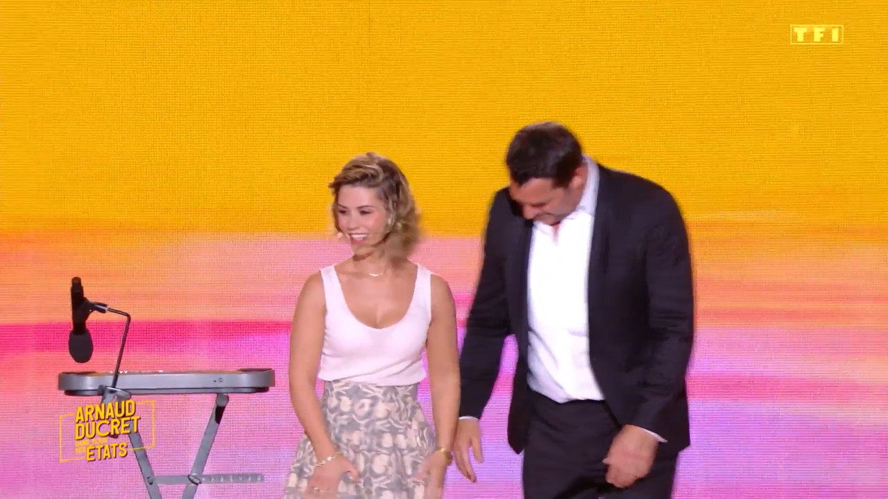2022-08-16_21_10_TF1_Arnaud-Ducret-dans-tous-ses-etats.mp4_snapshot_01.25.51.216