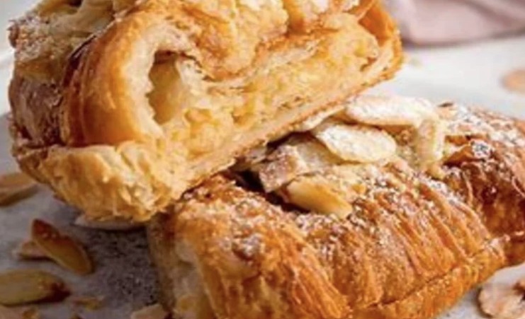 Cornetto mandorlato alla marmellata vegano