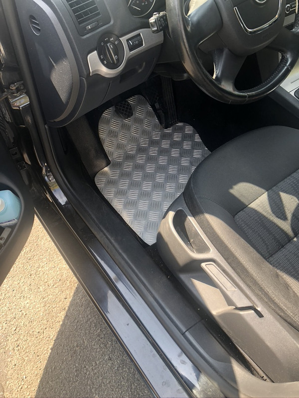 67C06B02-80A4-4797-9617-9EAFEFEB2902_1_105_c