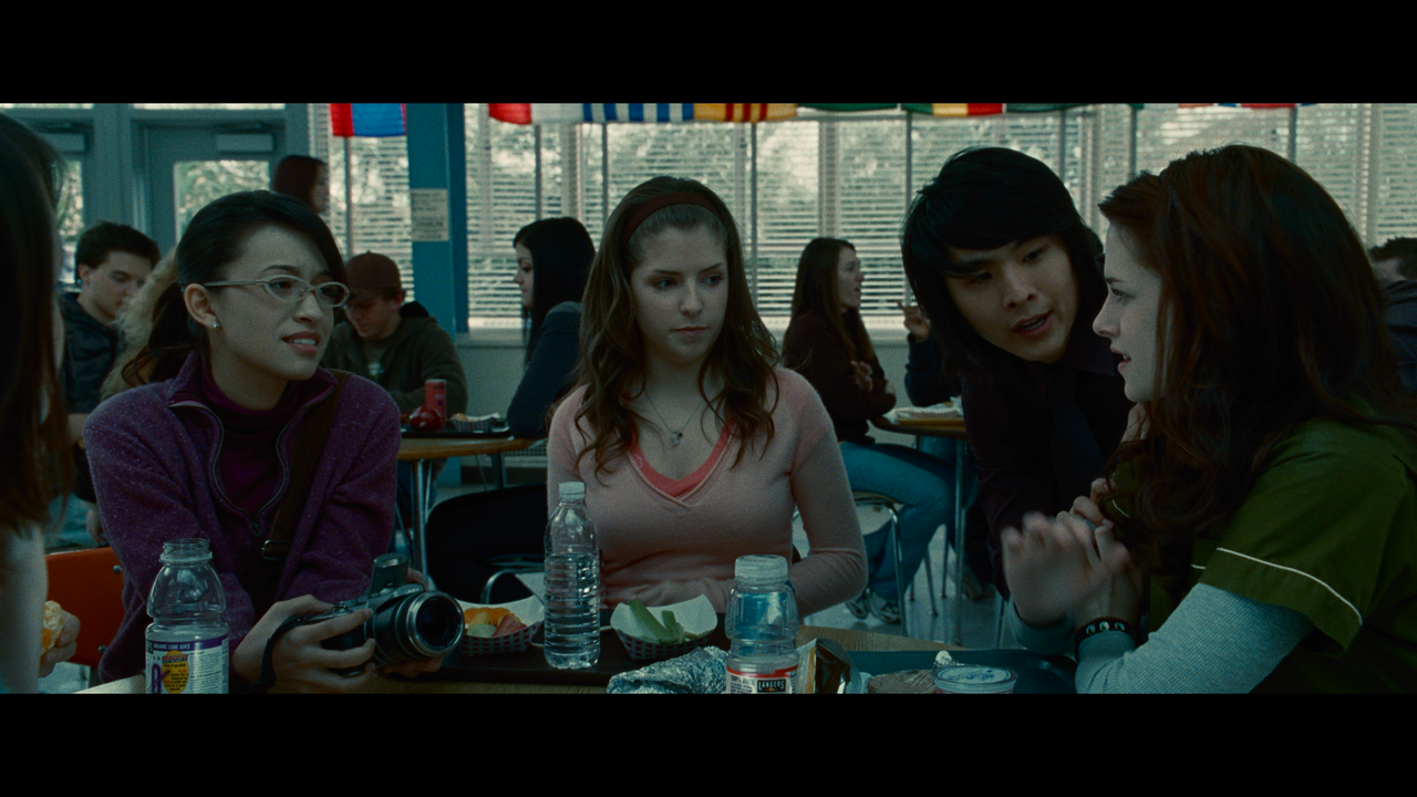 mpv-shot_Twilight.2008.2160p.UHD.BDREMUX.DV.HDR.HEVC-Нечипорук_00_08_19_0002