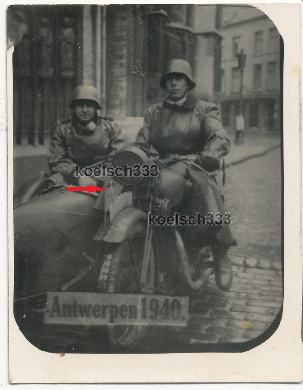 Foto Kradschützen der Wehrmacht mit Motorrad in Antwerpen Belgien TKZ Kennung !