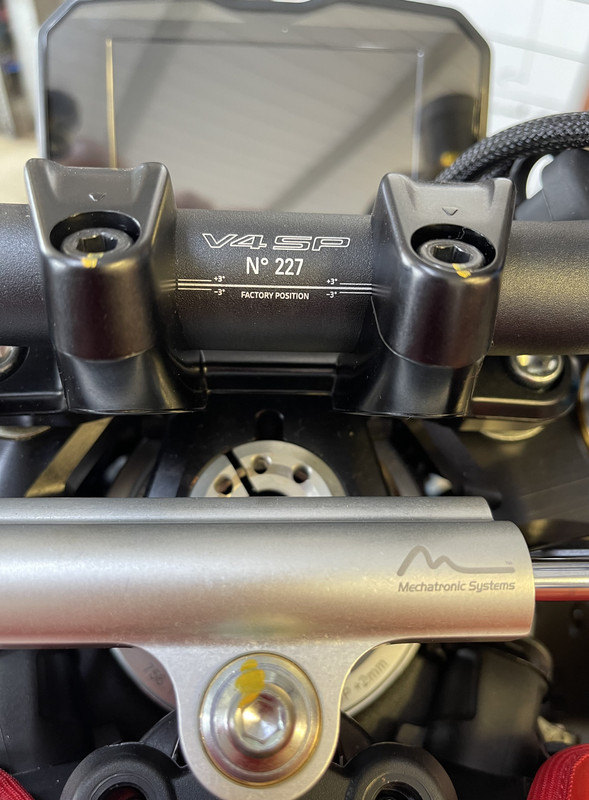 FB6D489E-E211-4697-8E9C-9A7D295883B5