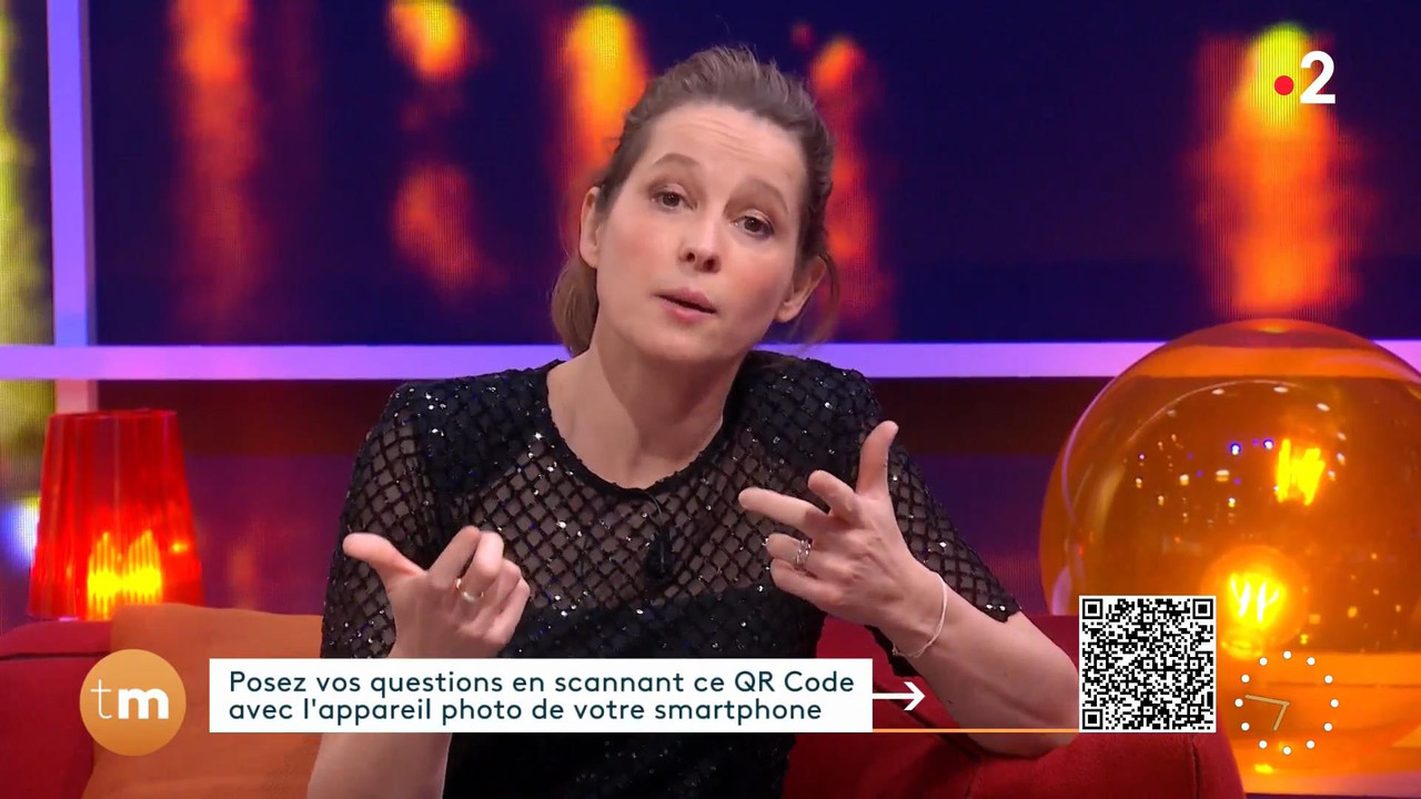 Maud Descamps 2021-12-26.mp4_snapshot_01.41_[2021.12.29_00.16.42]