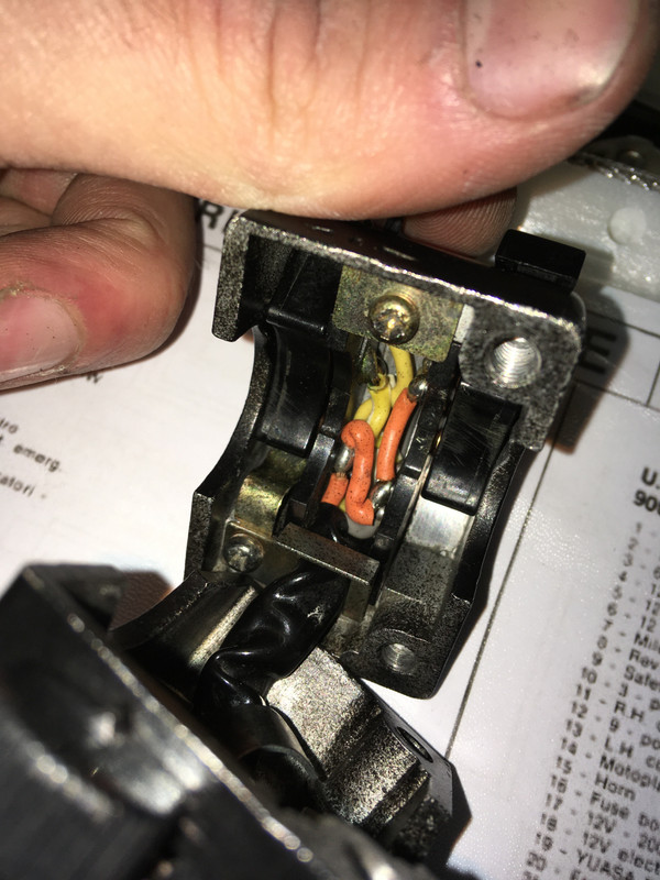 ECBC2AFF-0CDD-4DDE-841A-DB8E5E6C85C2