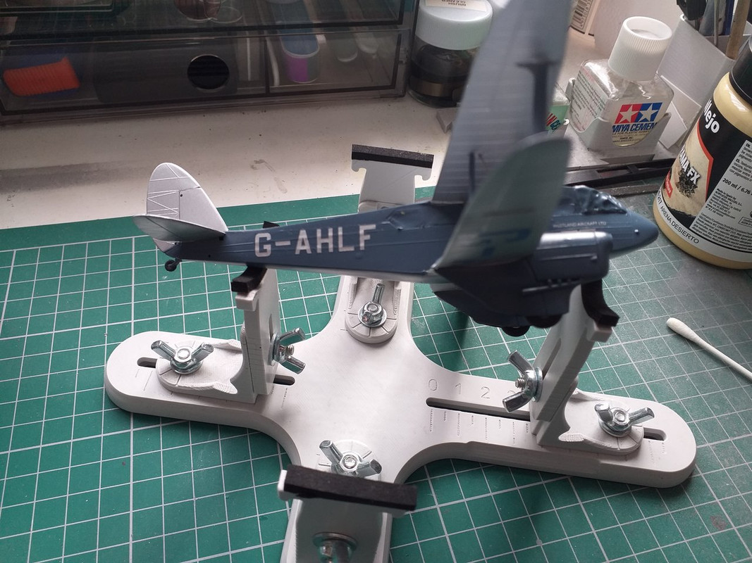 Heller DH 89 Dragon Rapide 1/72 +Finished++ - Airco and De