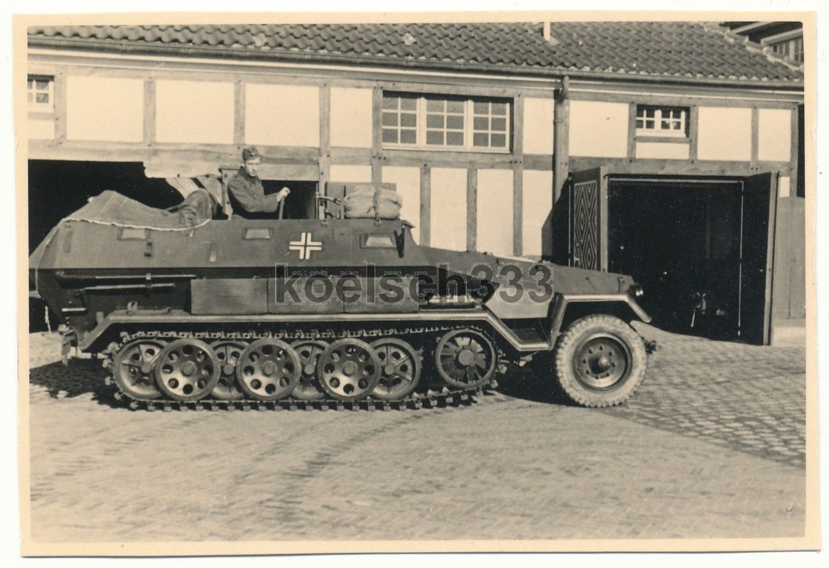 Foto Schützenpanzer Kommandopanzer Sd.Kfz. 251 P