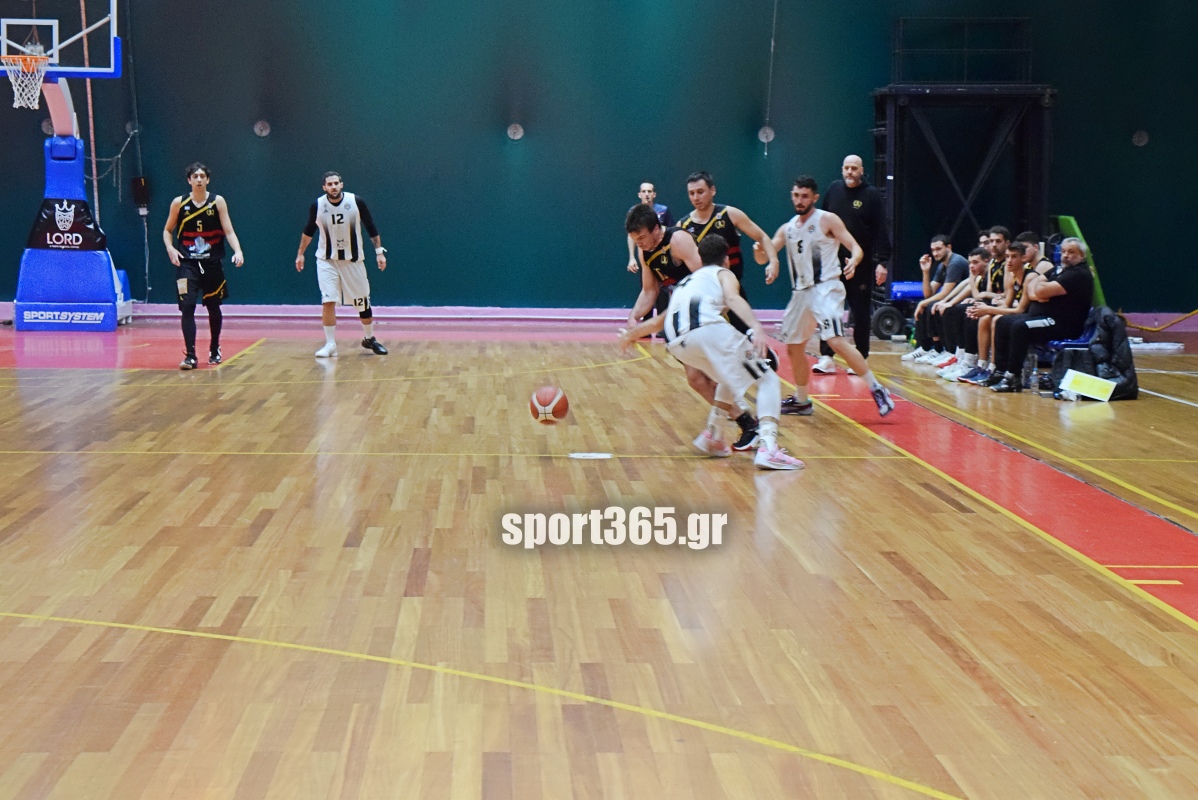 , &Mu;&alpha;&tau;&sigma;ά&rho;&alpha; &sigma;&tau;&eta;&nu; &Tau;έ&nu;&tau;&alpha;, &omicron; &Delta;ί&omega;&nu;&alpha;&sigmaf; &pi;ή&rho;&epsilon; &mu;&epsilon;&gamma;ά&lambda;&omicron; &delta;&iota;&pi;&lambda;ό &epsilon;&pi;ί &tau;&eta;&sigmaf; &Kappa;&alpha;&lambda;&alpha;&mu;ά&tau;&alpha; BC &mu;&epsilon; 92-81 &sigma;&tau;&eta;&nu; 2&eta; &pi;&alpha;&rho;ά&tau;&alpha;&sigma;&eta; (&phi;&omega;&tau;ό & &beta;ί&nu;&tau;&epsilon;&omicron;)