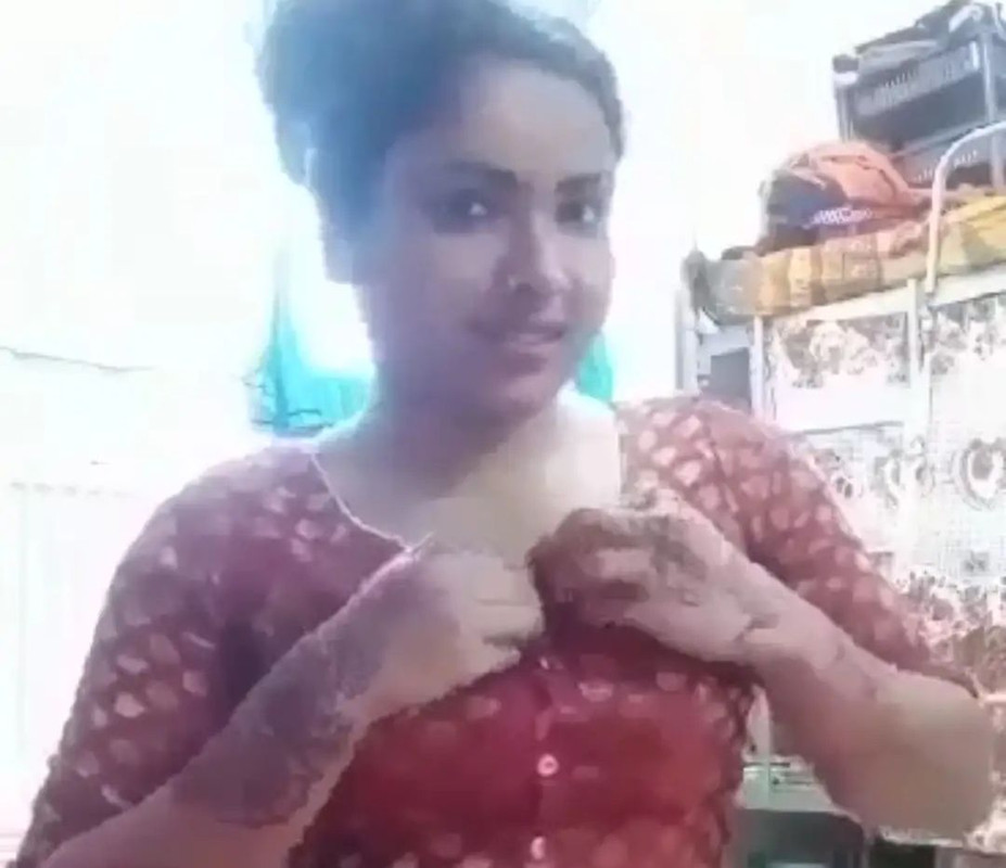 South Indian girl cloths changing video viral