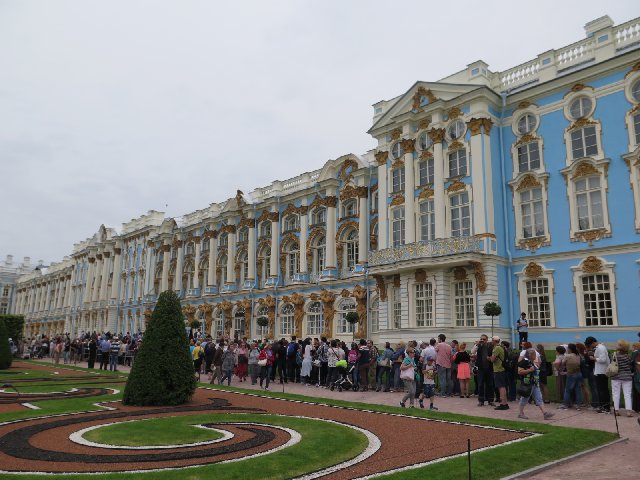 RUSIA LOW COST: Una semana entre S. Petersburgo y Moscú - Blogs de Rusia - DIA 3: Palacio de Catalina, Chesme Church y cena de 10 (2)