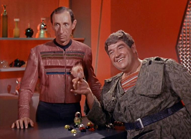 STANLEY-ADAMS-TRIBBLES-2-FOTOR.jpg