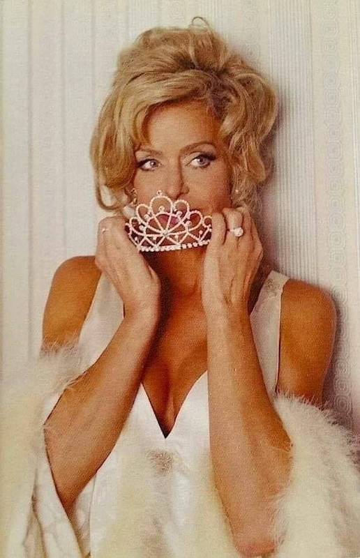 November 2003: Why did Farrah Fawcett's