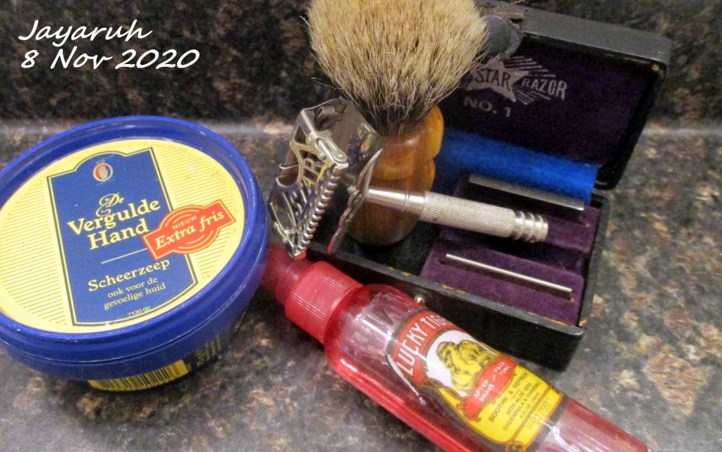 [Image: sos201108.jpg]