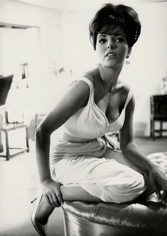 Joan Collins h87