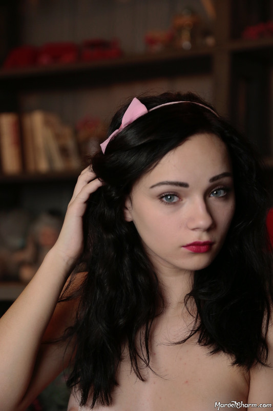 MarvelCharm_Karina-Visage-128