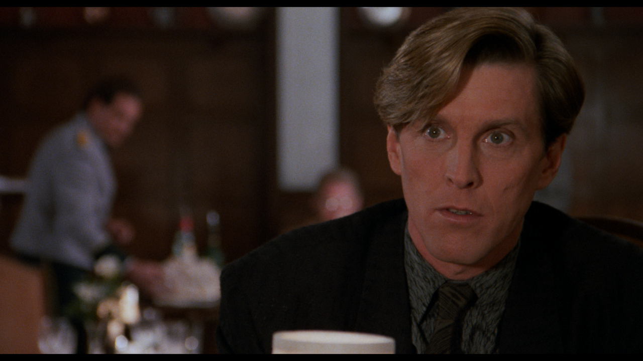 Scrooged.1988.2160p.UHD.BDREMUX.HDR.DV.HEVC-Нечипорук.mkv_snapshot_00.34.08.880