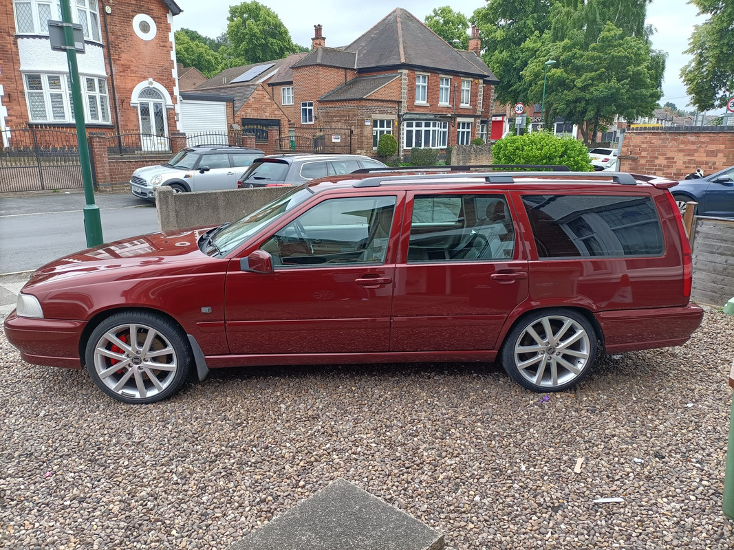 1D400120-2CB5-4F3F-9DD9-D1CD0DA4E739