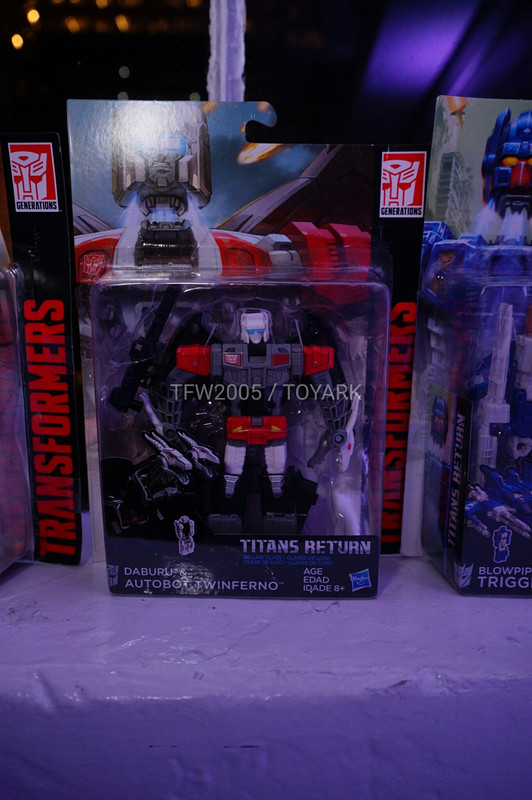 NYCC2016-Titans-Return-081