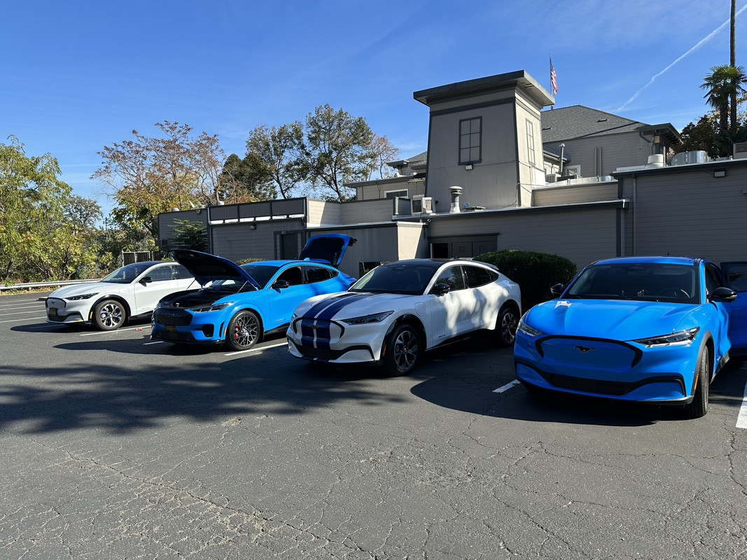 FBF2BB66-62ED-4137-84A0-11BCE60A0800