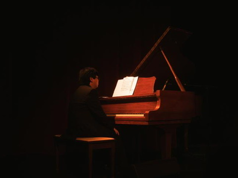 Matt Seno on piano
