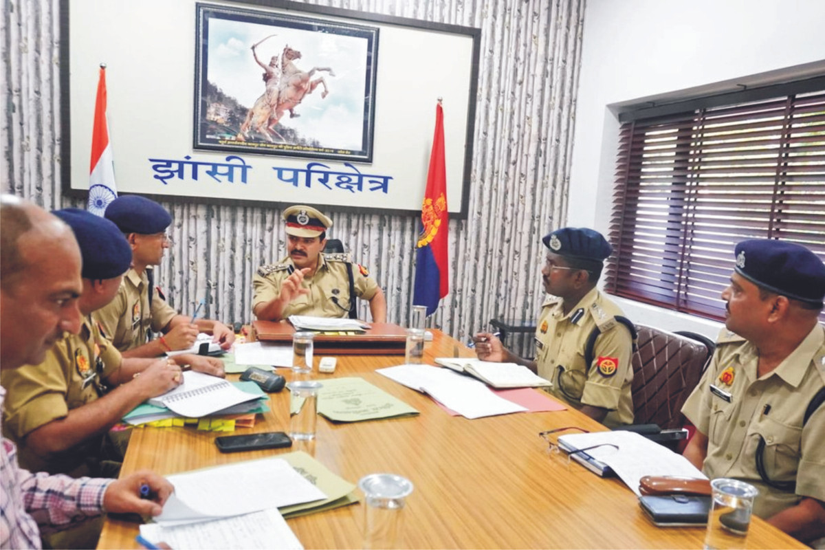 शिकायतकर्ताओं की समस्याओं का समयबद्ध निस्तारण हो - डीआईजी