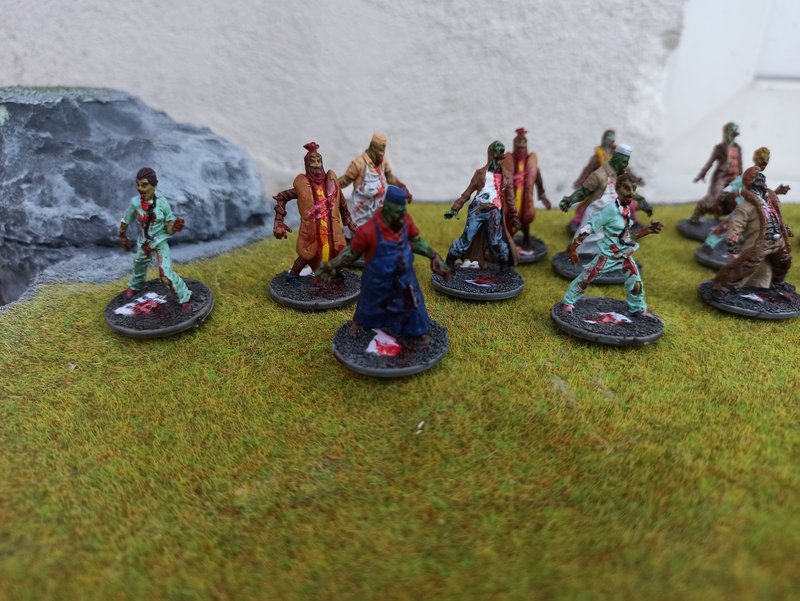 FIGURINES POUR ZOMBICIDE - Page 2 IMG-20210109-105521