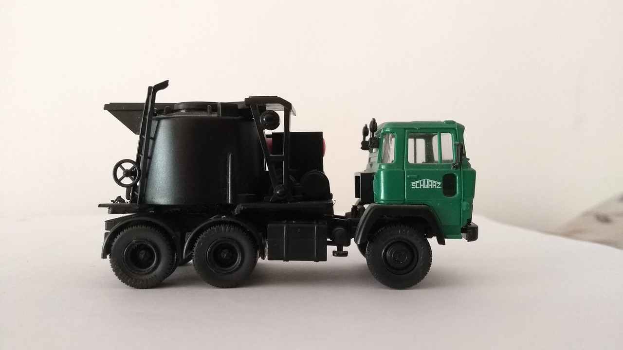 Mach (8111)
