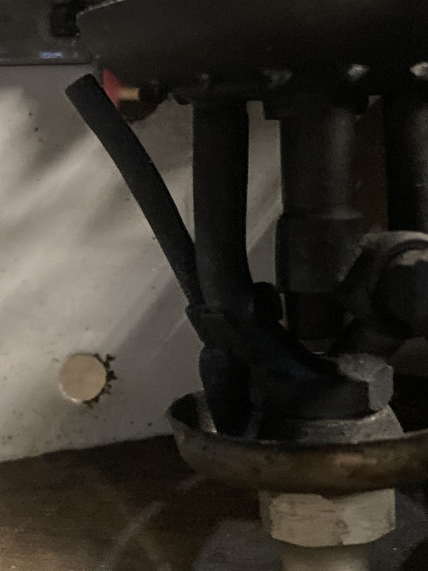 16E6559D-45F1-4E8C-9B46-19333B449D21