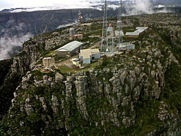 Umlindi there on the edge of the Mariepskop site