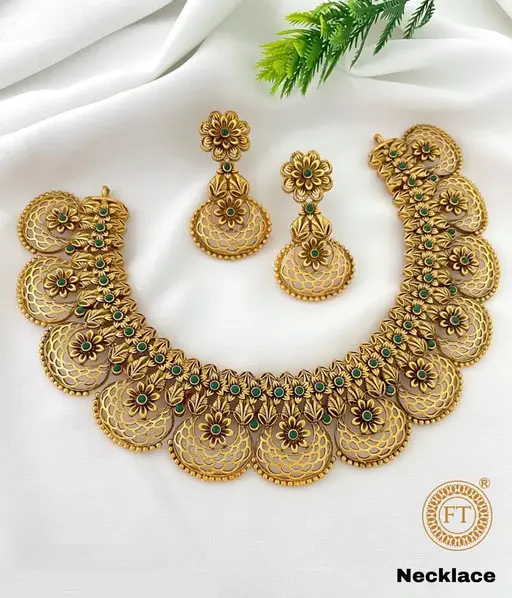 NEW DEGINER MATT FT CODE JEWELLERY SET Color 2 (A106)