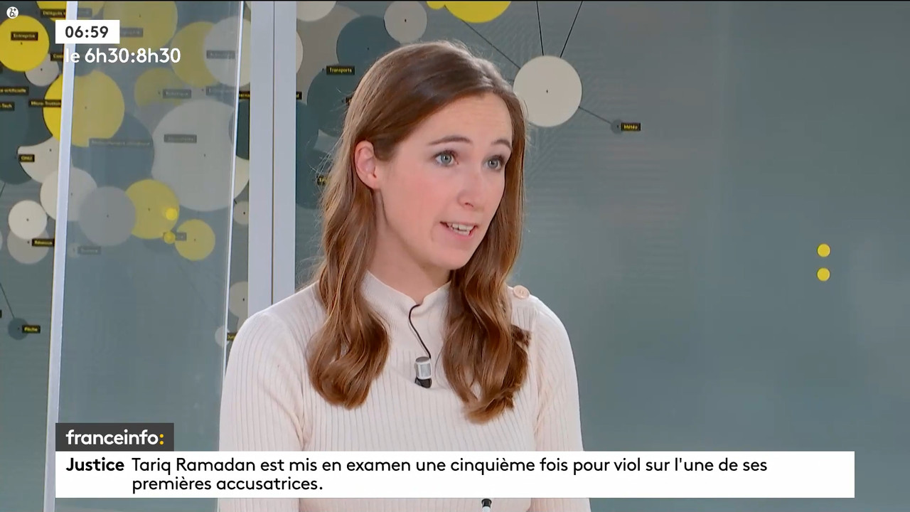 10.23 - 05.29.00 - 9h30. Entre JT, chroniques, invités et revues de p....ts_snapshot_00.36.59.890
