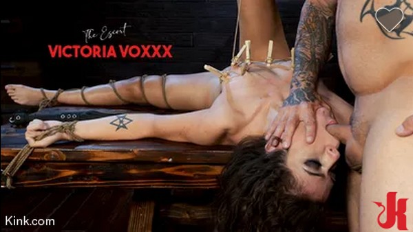 Victoria Voxxx - BDSM and Brutal Fuck - The Escort: Victoria Voxxx And Derrick Pierce (2022 / 720p)